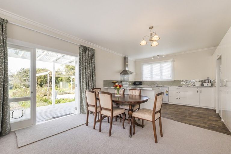 Photo of property in 7 Station Road, Marton, 4710