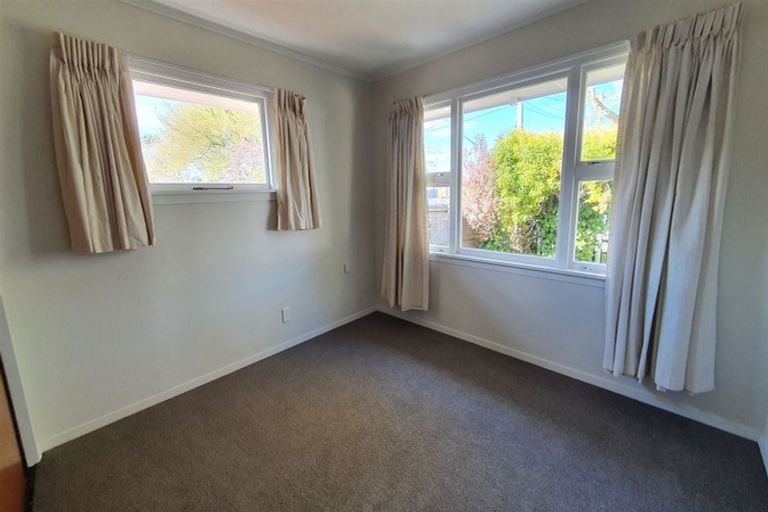 Photo of property in 44 Pinehurst Crescent, Russley, Christchurch, 8042