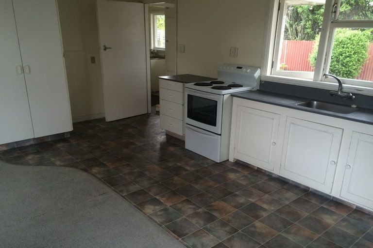 Photo of property in 86 Springs Road, Hornby, Christchurch, 8042