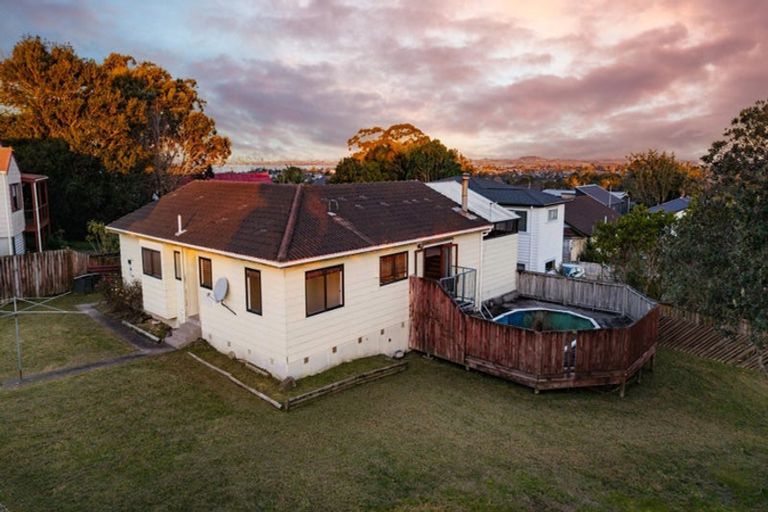 Photo of property in 40 West Harbour Drive, West Harbour, Auckland, 0618