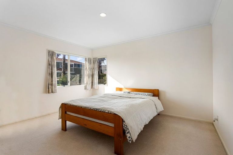 Photo of property in 19 Belgate Place, Somerville, Auckland, 2014
