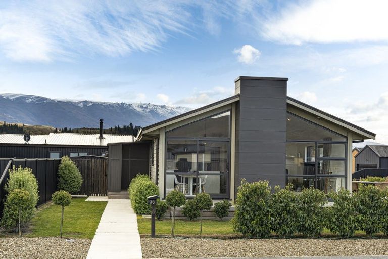 Photo of property in 38 Olds Crescent, Cromwell, 9310