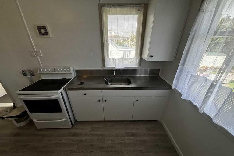 Photo of property in 4/23 Bulteel Street, New Plymouth, 4310