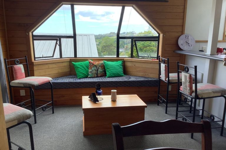 Photo of property in 2/92 Verran Road, Birkdale, Auckland, 0626