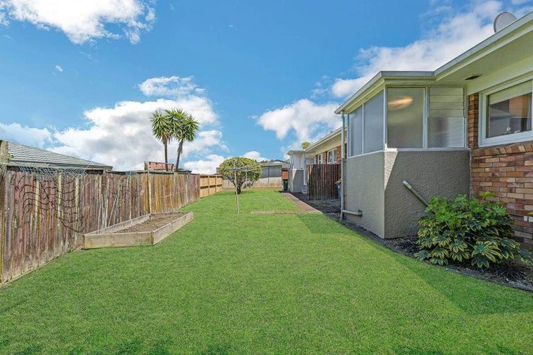 Photo of property in 1/22 Evelyn Place, Hillcrest, Auckland, 0627