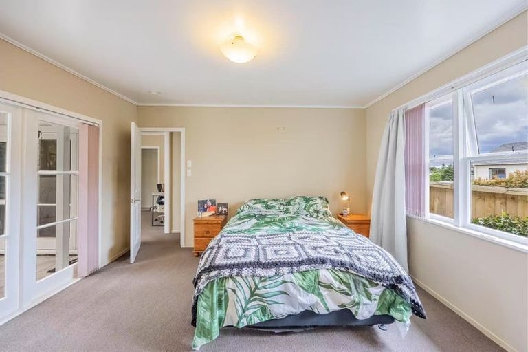 Photo of property in 6 William Souter Street, Forrest Hill, Auckland, 0620