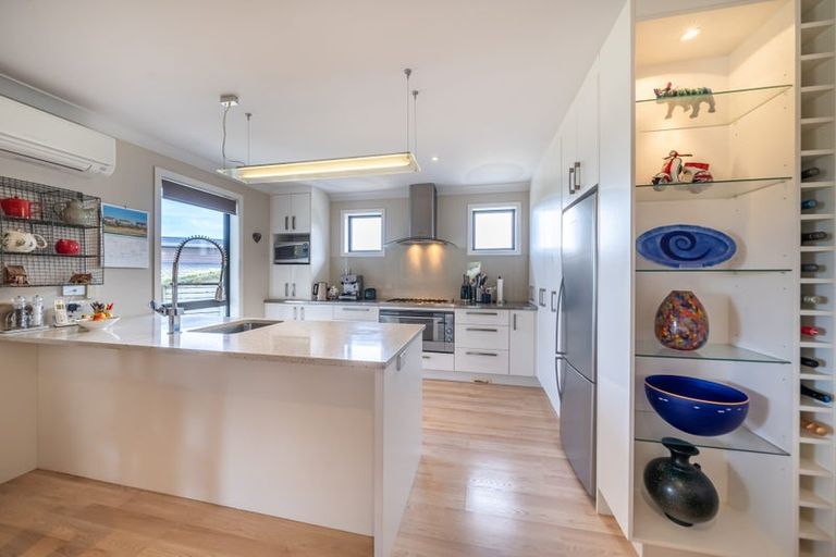 Photo of property in 24 The Masthead, Whitby, Porirua, 5024