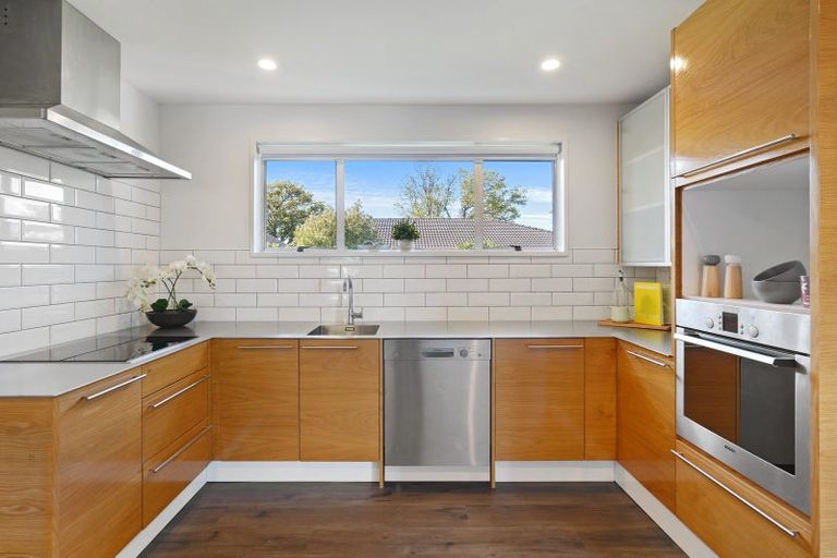 Photo of property in 21 Heaphy Place, Casebrook, Christchurch, 8051