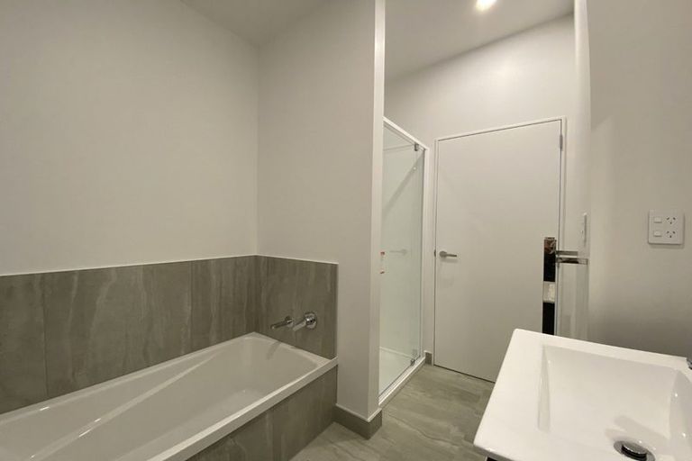 Photo of property in 62u4 Spenmoor Street, Newlands, Wellington, 6037