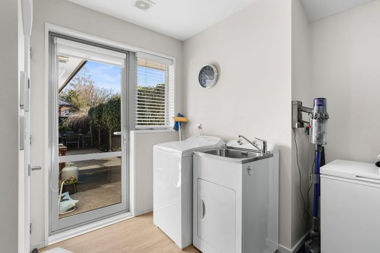 Photo of property in 3/502 Harewood Road, Harewood, Christchurch, 8051