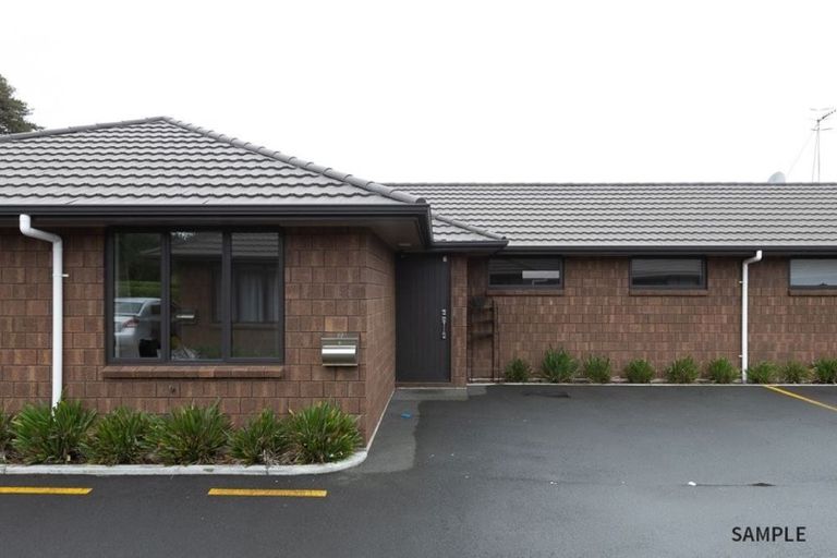 Photo of property in 108u3 Old Farm Road, Hamilton East, Hamilton, 3216