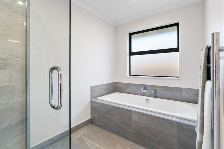 Photo of property in 6 Feather Place, Rolleston, 7615