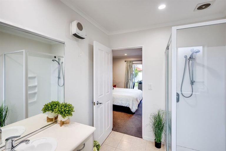 Photo of property in 1 Hyde Place, Taradale, Napier, 4112