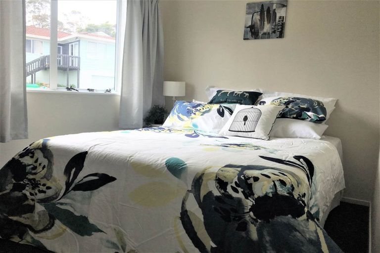 Photo of property in 10 Borich Road, Sunnyvale, Auckland, 0612