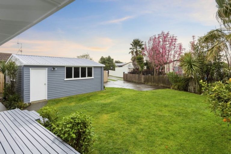 Photo of property in 41b Lyn Grove, Papamoa Beach, Papamoa, 3118