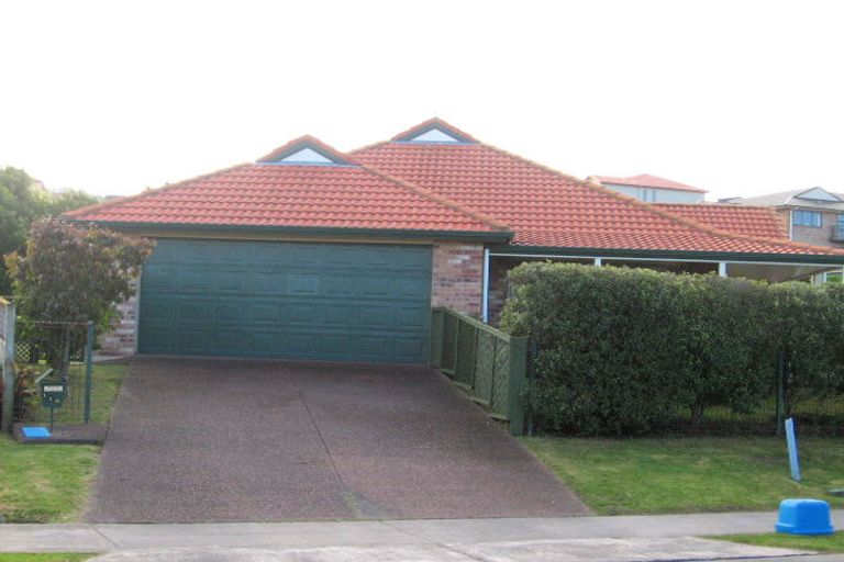 Photo of property in 116 Lakeside Drive, Orewa, 0931