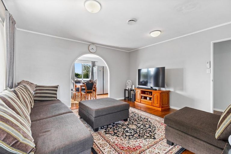 Photo of property in 2/4 Kahikatea Place, Ranui, Auckland, 0612