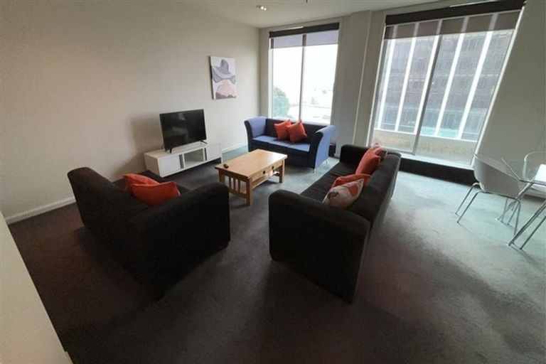 Photo of property in 22 Liardet Apartments, 201/22 Liardet Street, New Plymouth, 4310