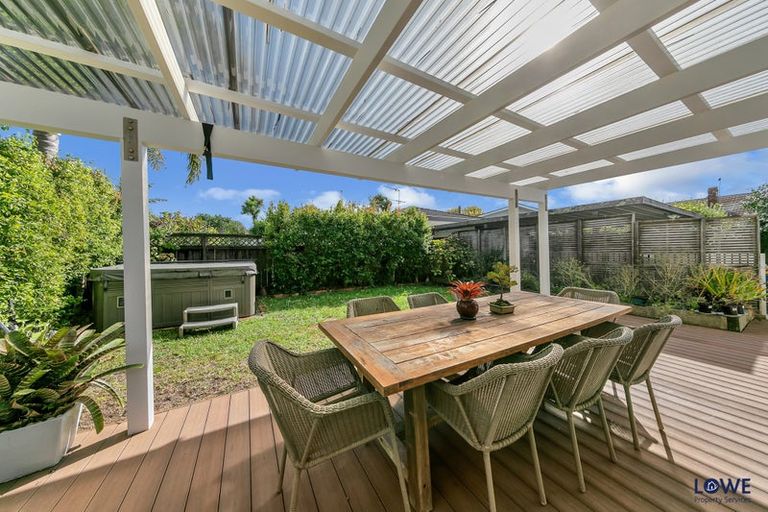 Photo of property in 60 Ngataringa Road, Devonport, Auckland, 0624