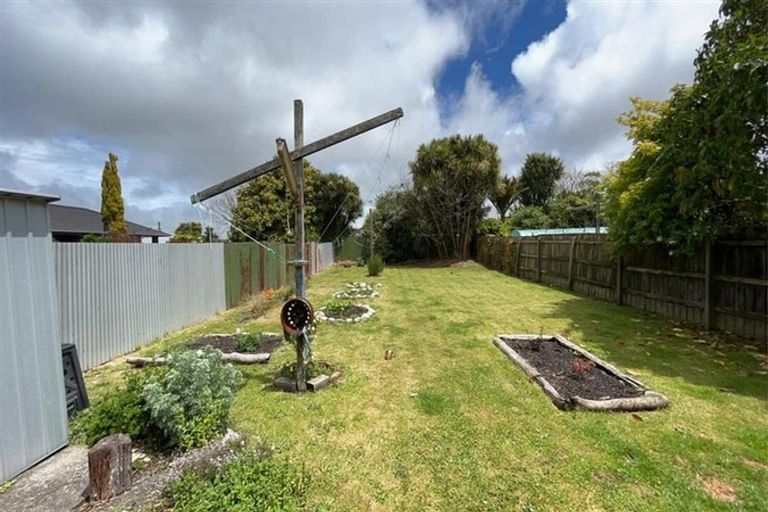 Photo of property in 82- 84 Queen Street, Westport, 7825