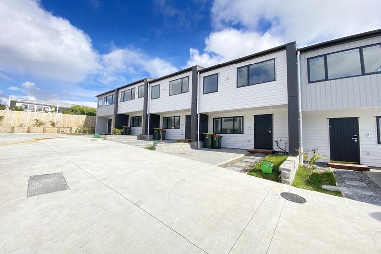 Photo of property in 1/49 Sunnyside Road, Sunnyvale, Auckland, 0612