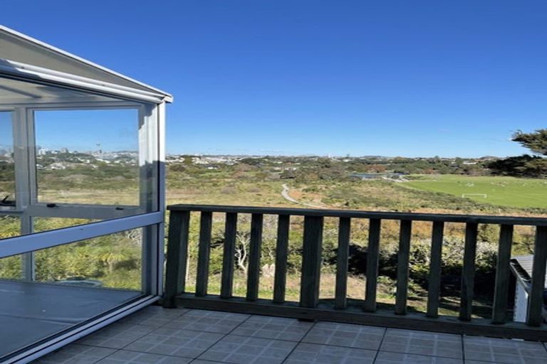 Photo of property in 89 Exmouth Road, Northcote, Auckland, 0627