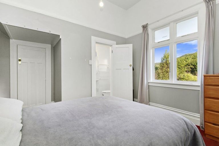 Photo of property in 8 Mount Cecil Road, Moonshine Valley, Porirua, 5381