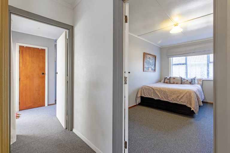 Photo of property in 30 Churchill Street, Waipukurau, 4200