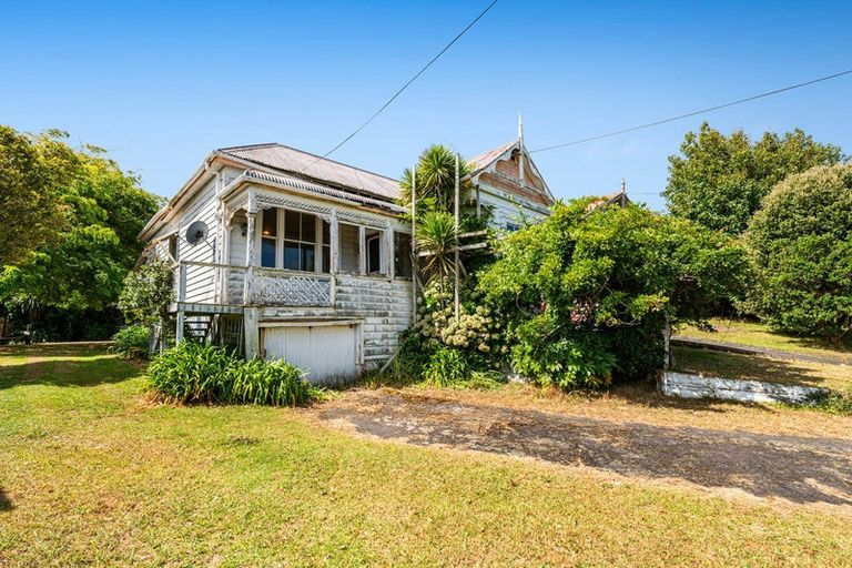 Photo of property in 5 Porter Crescent, Helensville, 0800