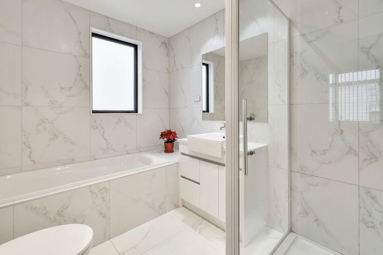 Photo of property in 7 Taupinga Way, Takanini, 2112