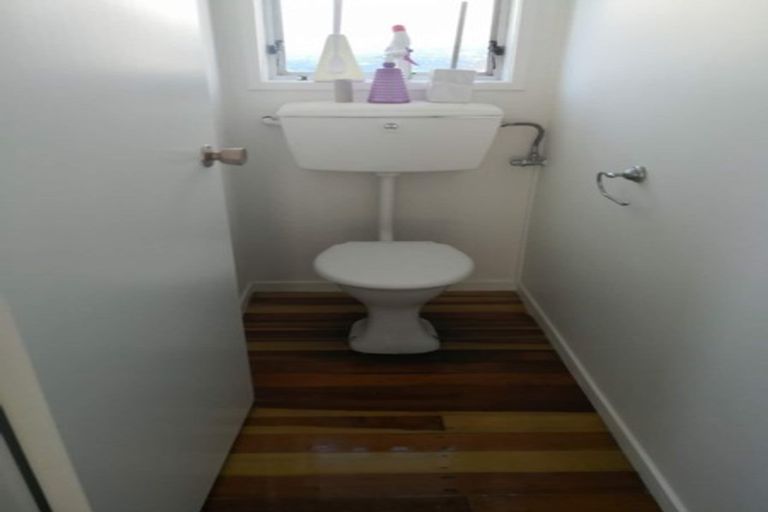 Photo of property in 32 Walworth Avenue, Pakuranga Heights, Auckland, 2010
