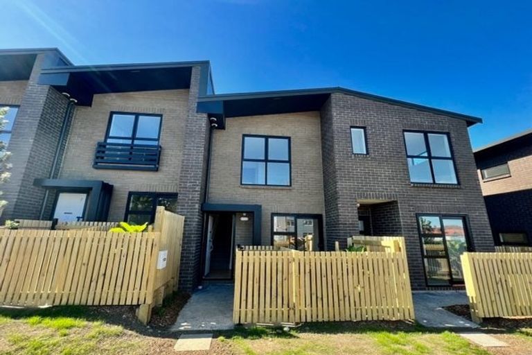 Photo of property in 148 Mcleod Road, Te Atatu South, Auckland, 0610