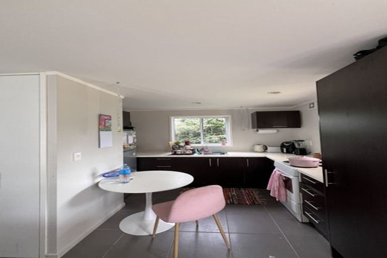 Photo of property in 9 Flaunty Place, West Harbour, Auckland, 0618