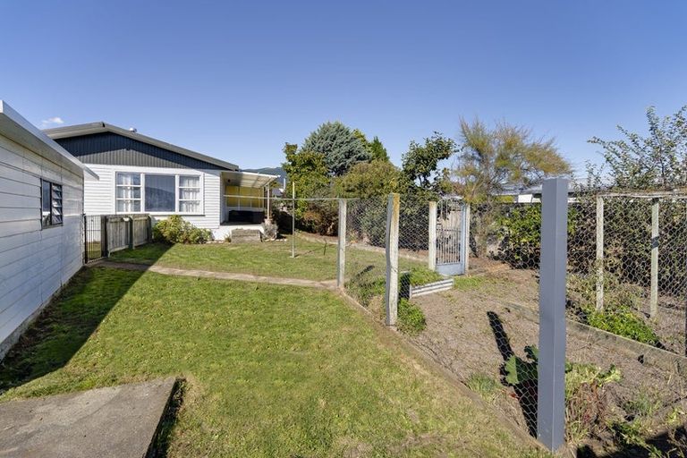 Photo of property in 20 Kipling Crescent, Stoke, Nelson, 7011