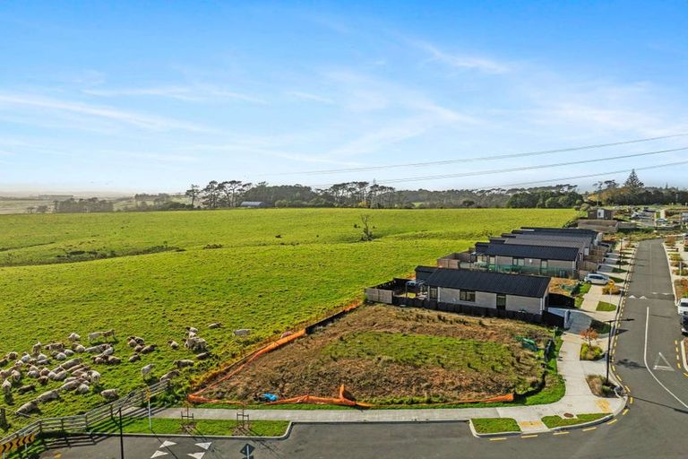 Photo of property in 6 Taniwha Place, Matarangi, 3592
