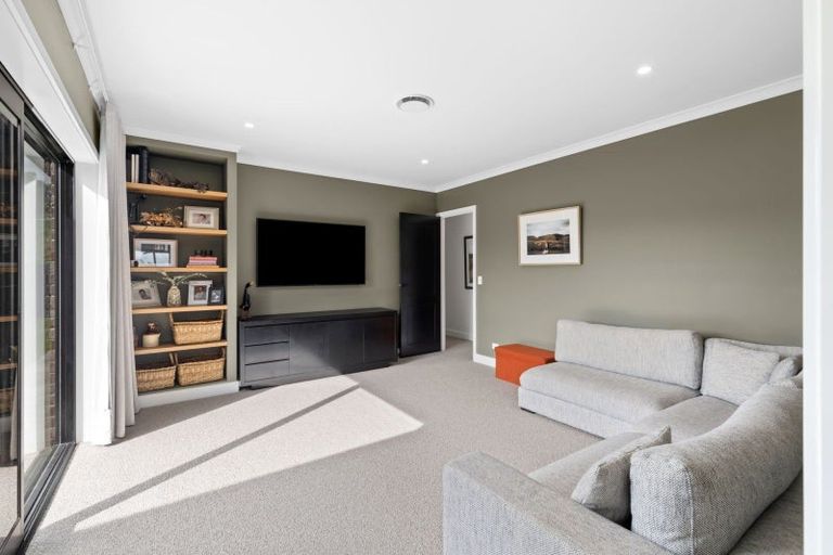 Photo of property in 29 Tuscany Way, Fitzherbert, 4410