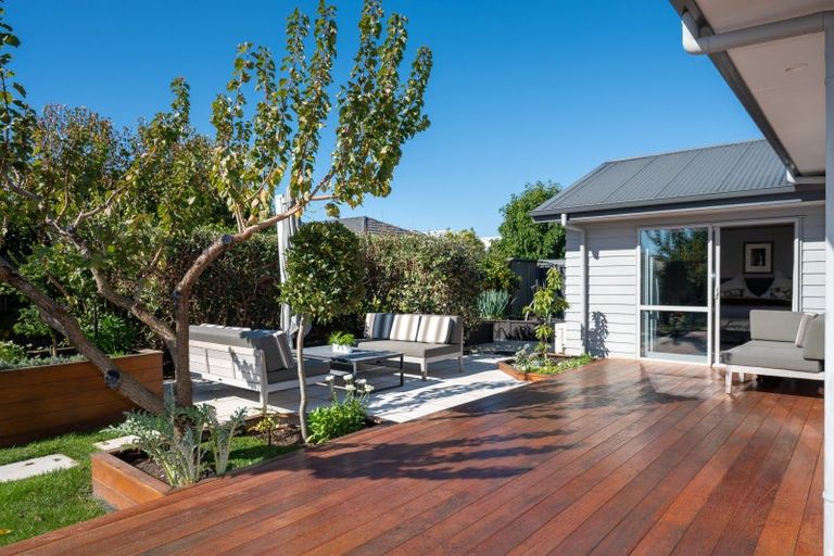 Photo of property in 29 Whakatomo Place, Havelock North, 4130