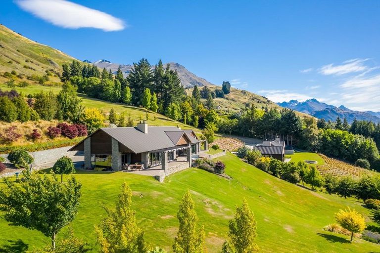 Photo of property in 56 Hayes View Lane, Lake Hayes, Queenstown, 9371