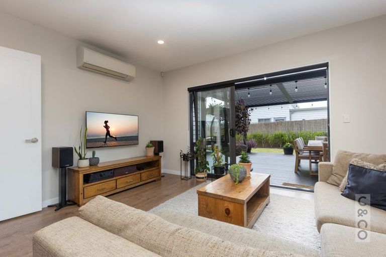 Photo of property in 1 Duchess Way, Riverhead, 0820