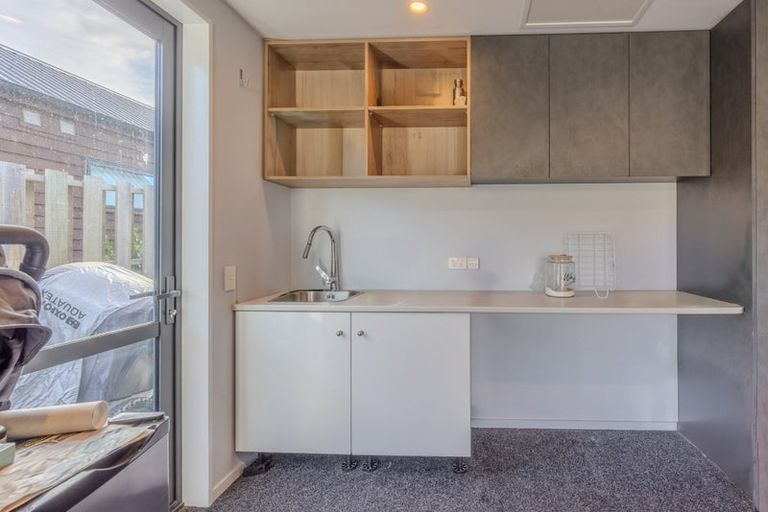 Photo of property in 52 Obelisk Street, Wanaka, 9305