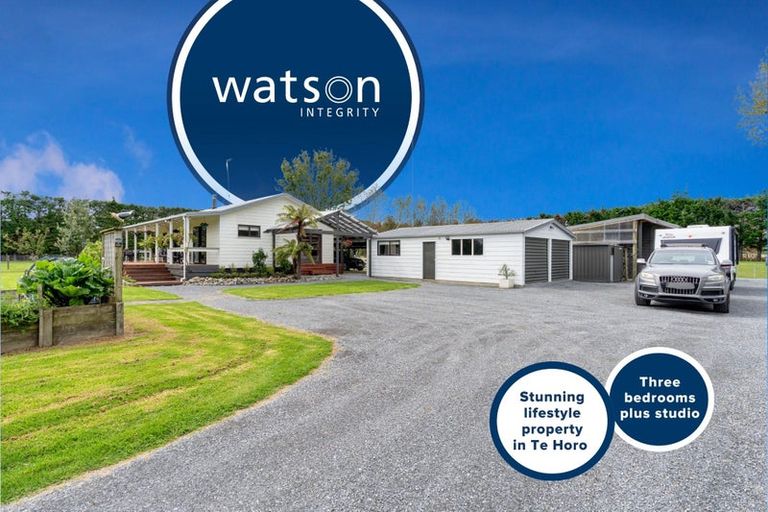 Photo of property in 28 Arcus Road, Te Horo, Otaki, 5582