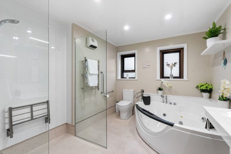Photo of property in 72 Moeraki Road, Maoribank, Upper Hutt, 5018