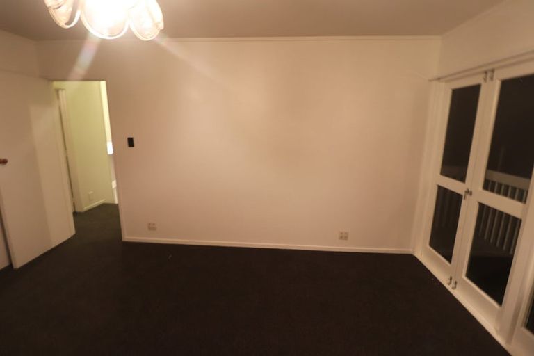 Photo of property in 23 Totara Grove, Hillcrest, Auckland, 0627