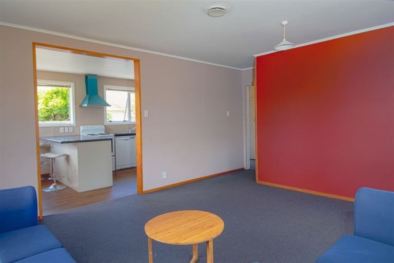 Photo of property in 10 Malabar Crescent, Broomfield, Christchurch, 8042
