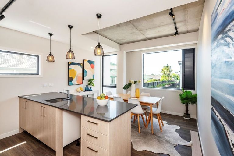 Photo of property in 1/4165 Great North Road, Glen Eden, Auckland, 0602