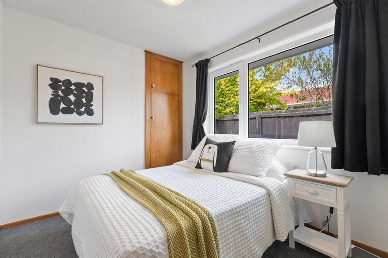 Photo of property in 2/77 Denise Crescent, Hornby, Christchurch, 8042