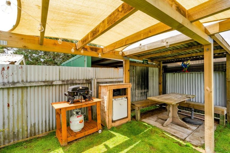 Photo of property in 19 Kahikatea Street, Inglewood, 4330