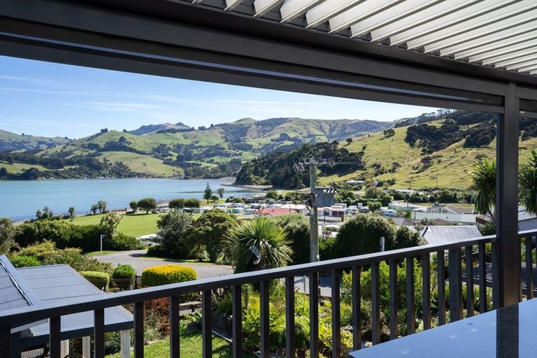 Photo of property in 18 Haywards Lane, Duvauchelle, 7581