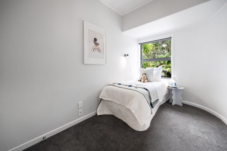 Photo of property in 35 Rock Isle Road, Torbay, Auckland, 0630