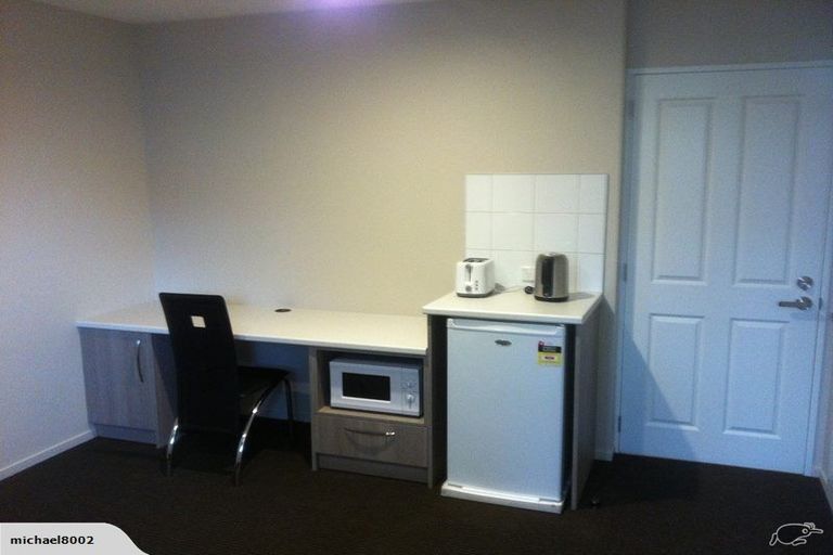 Photo of property in 98 Rattray Street, Riccarton, Christchurch, 8041